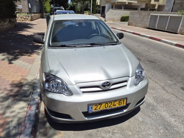 טויוטה קורולה