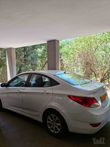 יונדאי אקסנט i25