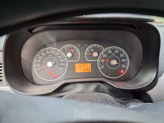 מודעת רכב פיאט פונטו
