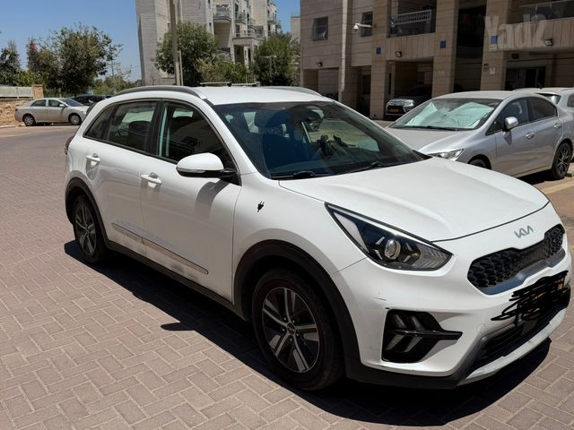 קיה נירו