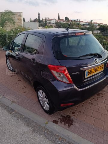 טויוטה יאריס