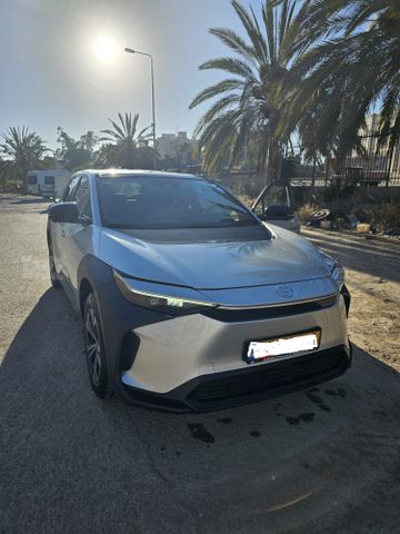 מודעת רכב טויוטה bZ4X