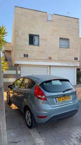 מודעת רכב פורד פיאסטה