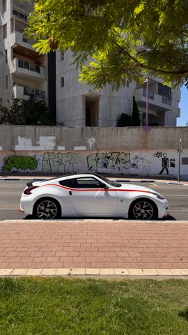ניסאן 370Z