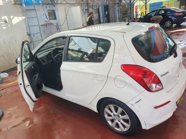 מודעת רכב יונדאי i20