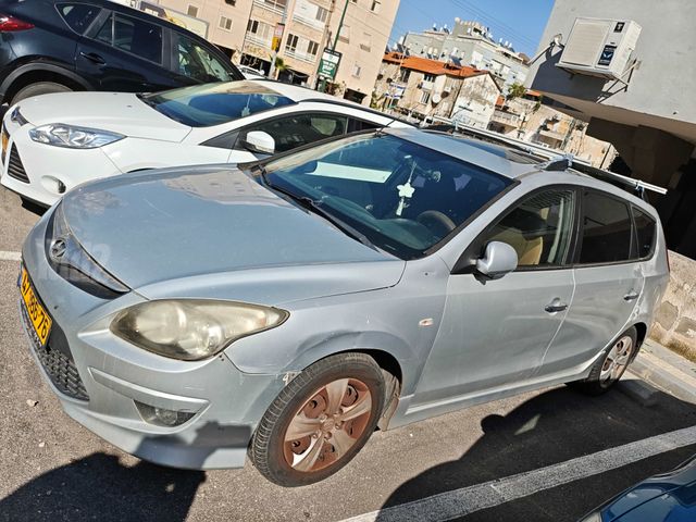 יונדאי i30