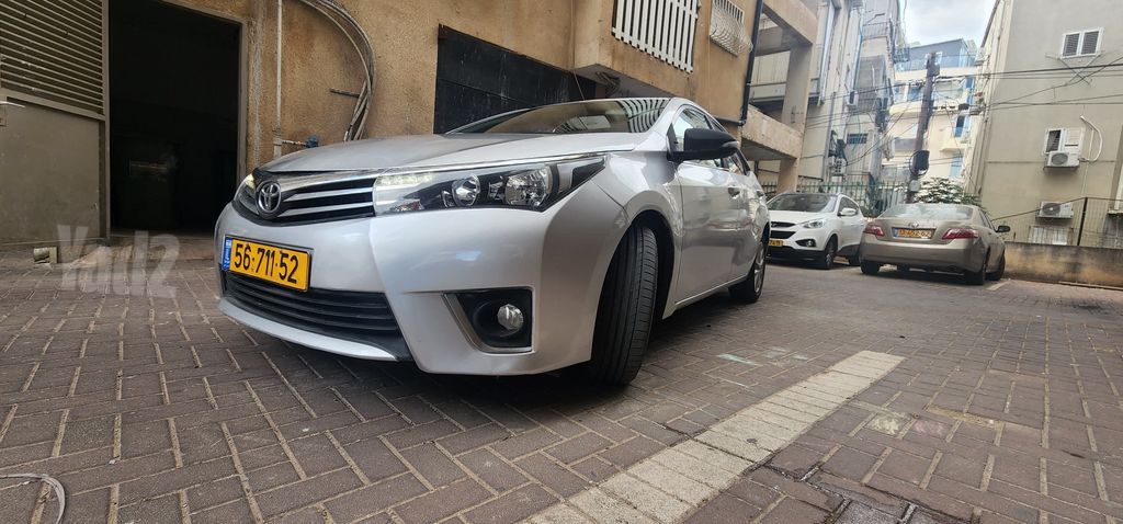 טויוטה קורולה