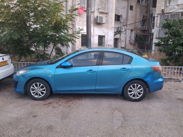 מאזדה 3