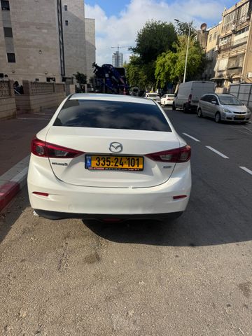 מאזדה 3