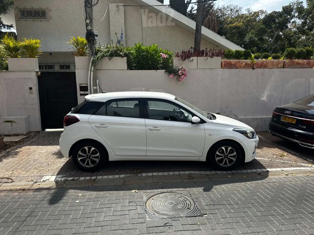 יונדאי i20