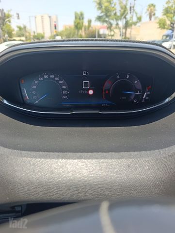 מודעת רכב פיג'ו 5008
