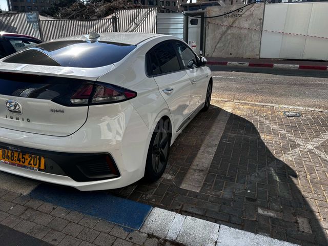 יונדאי איוניק