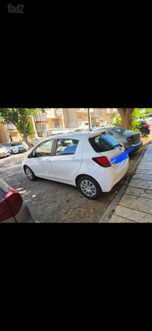 טויוטה יאריס