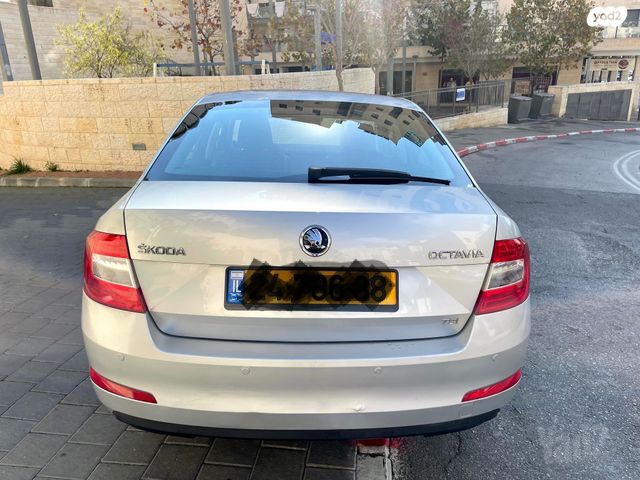 סקודה אוקטביה