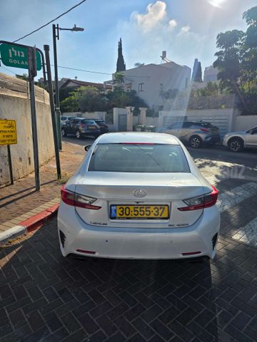 לקסוס RC