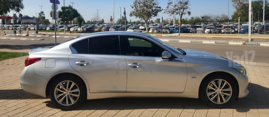 אינפיניטי Q50