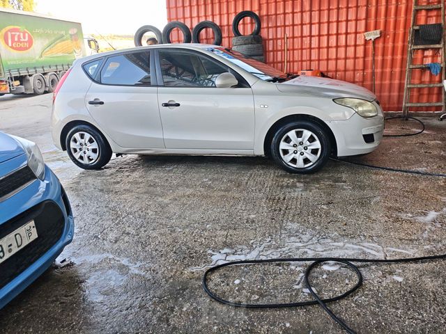 יונדאי i30