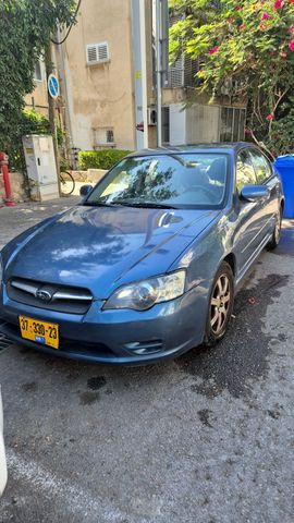 סובארו B4/לגאסי
