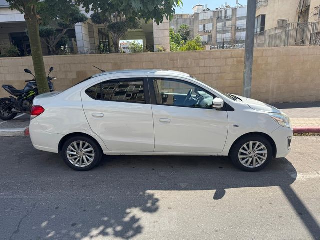מיצובישי אטראז'