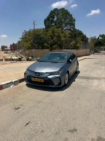 טויוטה קורולה