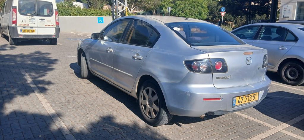 מאזדה 3