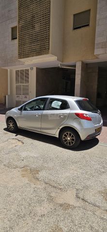 מודעת רכב מאזדה 2