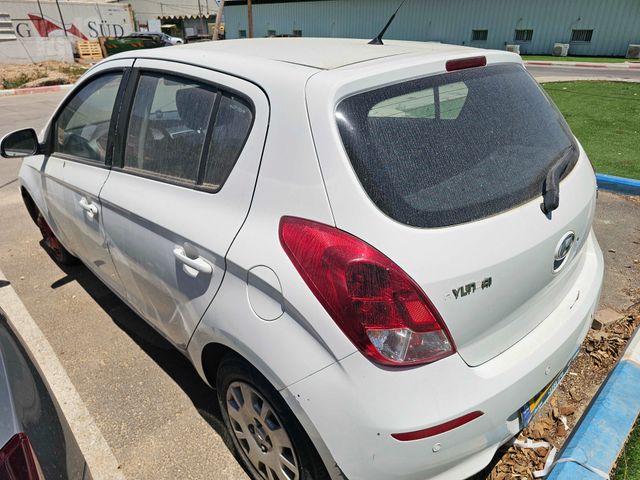 יונדאי i20