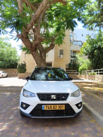 סיאט ארונה