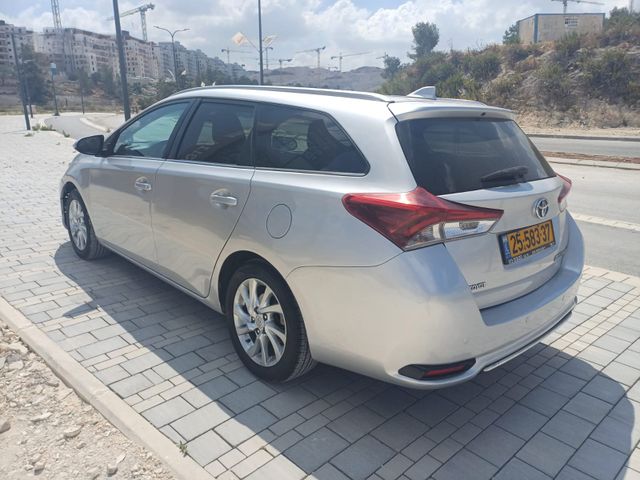 טויוטה אוריס