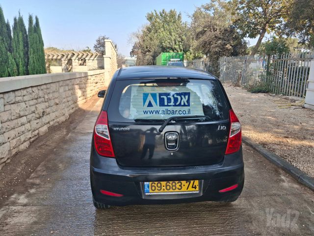 יונדאי i10