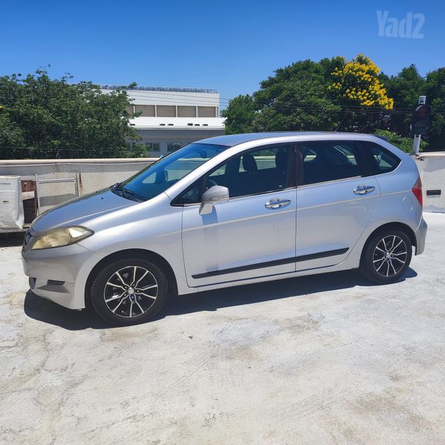 מודעת רכב הונדה FR-V