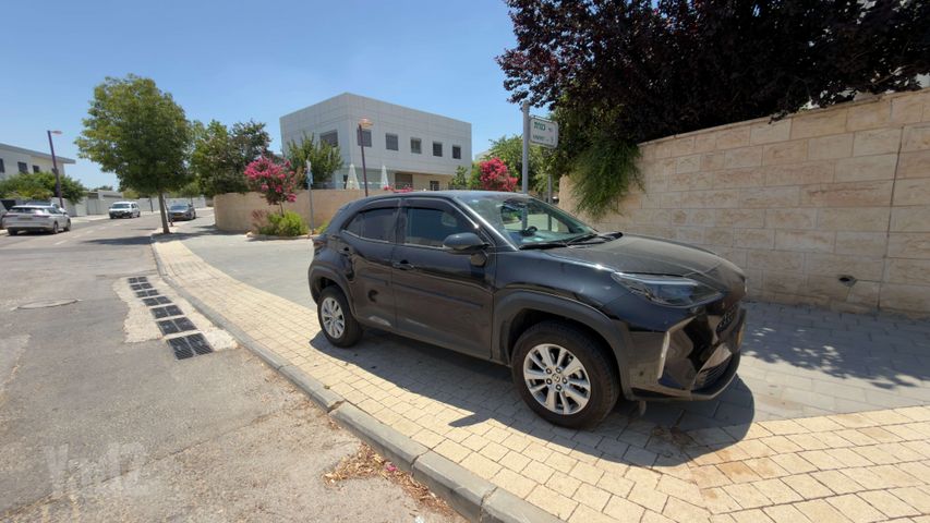 מודעת רכב טויוטה יאריס קרוס