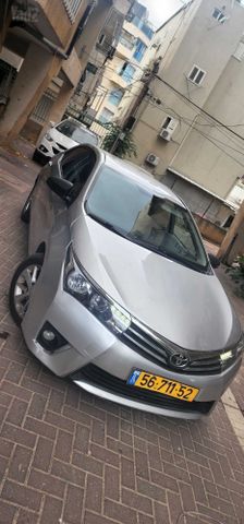 טויוטה קורולה