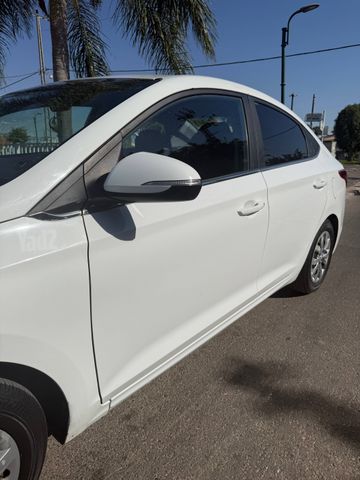 יונדאי אקסנט i25