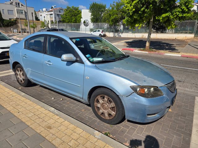 מודעת רכב מאזדה 3
