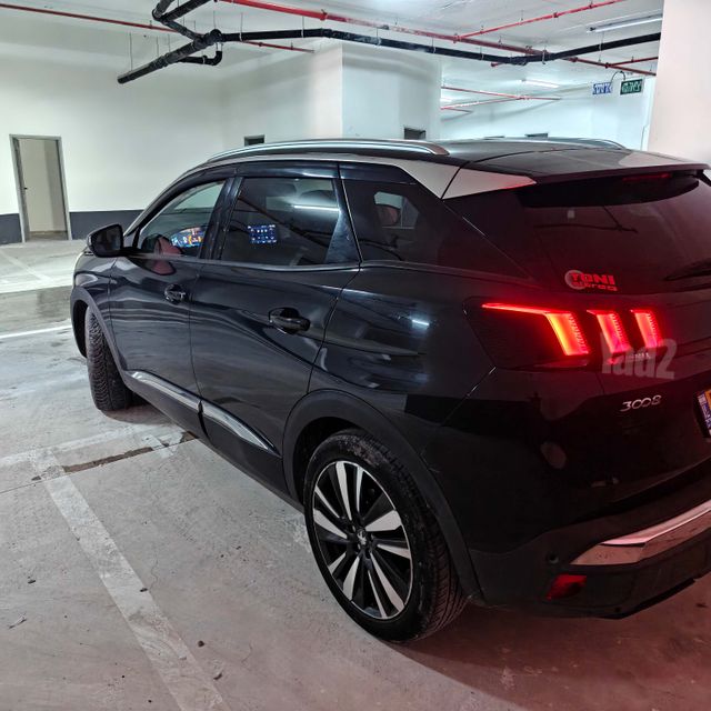 פיג'ו 3008