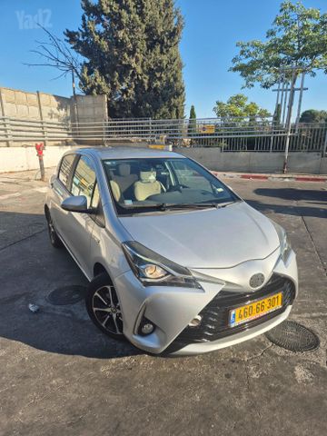 טויוטה יאריס