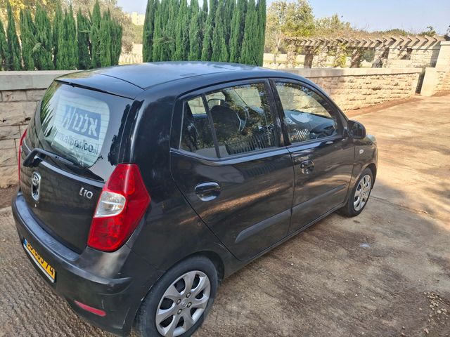 יונדאי i10