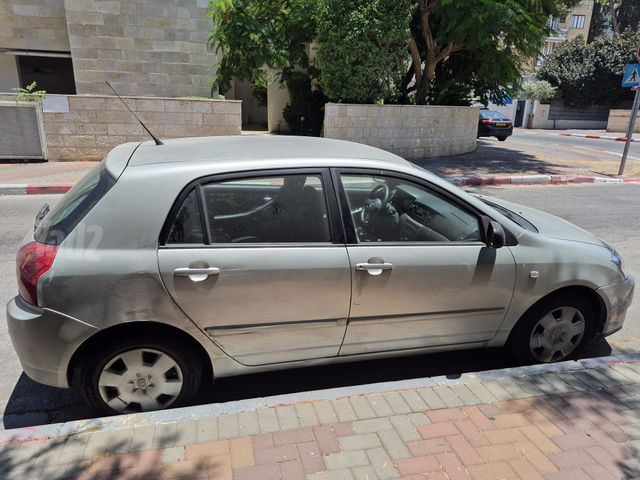 טויוטה קורולה
