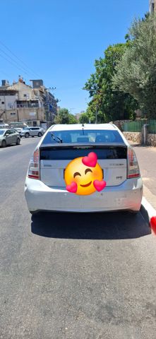 טויוטה פריוס