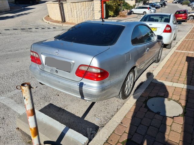 מודעת רכב מרצדס-בנץ CLK