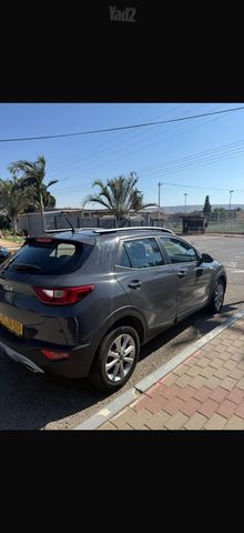 קיה סטוניק