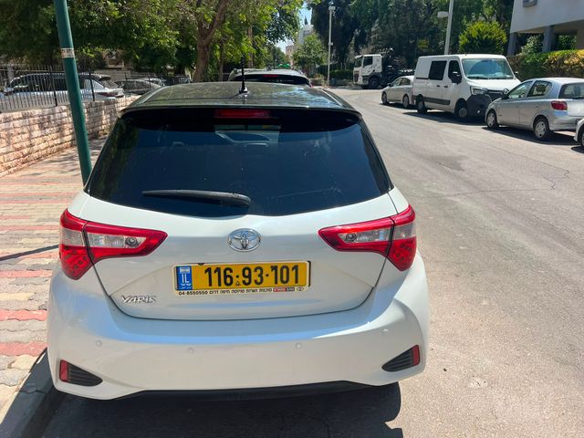 מודעת רכב טויוטה יאריס