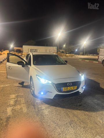 מודעת רכב מאזדה 3