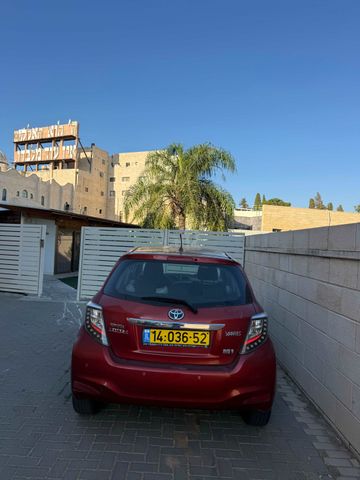 טויוטה יאריס