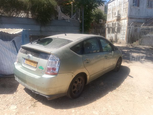 מודעת רכב טויוטה פריוס