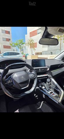 פיג'ו 3008