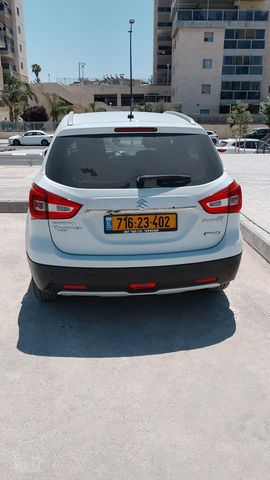 סוזוקי קרוסאובר