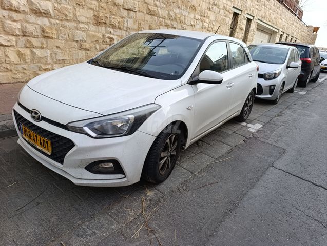 יונדאי i20