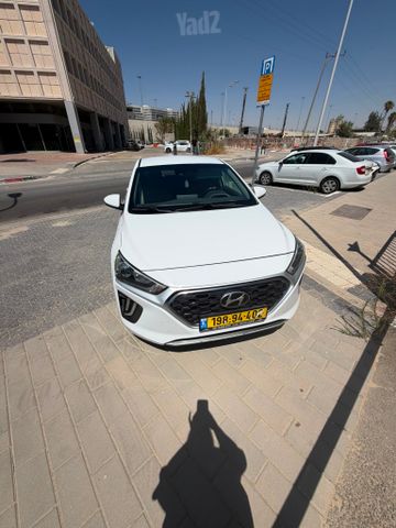 יונדאי איוניק